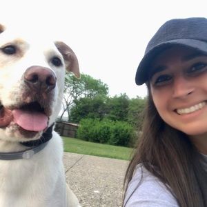 Meet your Posher, Kayla